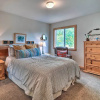 Отель Tahoe Donner Retreat w/ Hot Tub & Fireplace!, фото 3