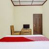 Отель OYO 92534 Fajar Indah Guest House, фото 7