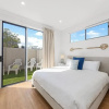 Отель Waves Beach House, фото 4