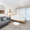 Отель Amazing Studio with Pool in Central Sydney, фото 2
