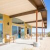 Отель Las Alas Del Sol- A Desert Architectural Gem 2 Bedroom Home by Redawning, фото 15