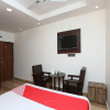 Отель OYO 8961 Hotel RR Palace, фото 6