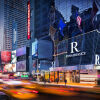 Отель Renaissance New York Times Square Hotel by Marriott в Нью-Йорке