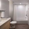 Отель TownePlace Suites by Marriott West Kelowna, фото 17