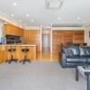 Отель QV Waterfront Apt with Wifi - 946, фото 2