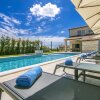 Отель Plushy Villa in Ladici With Pool and Whirlpool, фото 27