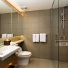Отель Oakwood Hotel & Residence Surabaya, фото 7