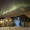 Отель Basecamp Spitsbergen Hotel в Лонгиире