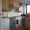 Отель Dragon - Great Western Apartment 2 Bedroom Home в Глазго