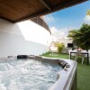 Отель Huge Pampering Villa 5 BR with Jacuzzi, фото 16