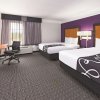 Отель La Quinta Inn & Suites Phoenix Mesa West, фото 10