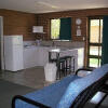 Отель River Village Motel & Holiday Units, фото 3
