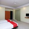 Отель OYO 20032 SilverKey Medanta, фото 20