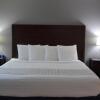 Отель FairBridge Inn & Suites Dupont, фото 15