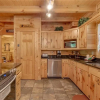 Отель Mountain Dreams 4 Bedroom Home with Hot Tub, фото 11