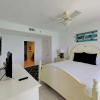 Отель Splash Accommodations by Southern Vacation Rentals, фото 21