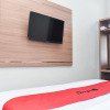 Отель RedDoorz Plus near Malang Town Square, фото 3