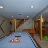 Отель Lucky Bear Lodge House, фото 3
