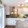 Отель Fulham 4-bed House & Garden Near Tube, фото 13