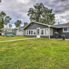 Отель Waterfront Houghton Lake Cabin W/private Dock, фото 1