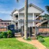 Отель 2 Friends Beach Hotel в Энтеббе