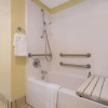 Отель Microtel Inn Suites Charlotte/Northlake, фото 10