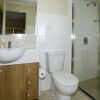 Отель Sutton Beach Apartments, фото 9