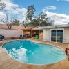 Отель Vibrant In Vegas - 4 Bd With Shimmering Pool! 4 Bedroom Home by RedAwning, фото 13