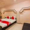 Отель OYO 18591 Hotel Samrat, фото 3