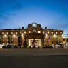 Отель Days Inn & Suites Strathmore, фото 1