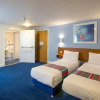Отель Travelodge Northampton Wootton, фото 5