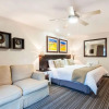 Отель Hobie Beach Guest House, фото 17