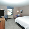 Отель Hampton Inn & Suites Menomonie-UW Stout, фото 31