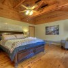 Отель Sugar Camp Hideaway - 4 Br Cabin, фото 4