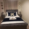 Отель Lovely 3-bed House in Luton, фото 11