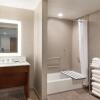Отель Embassy Suites by Hilton Chicago Naperville, фото 6