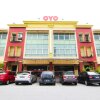 Отель OYO 11343 Hotel Putra Iskandar, фото 1