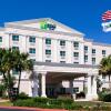 Отель Holiday Inn Express & Suites Kendall, an IHG Hotel в Майами