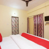 Отель OYO Flagship 22406 Shree Shree Guest House, фото 14