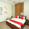 Отель OYO 12477 DLF Phase 2, фото 3
