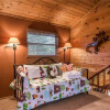 Отель The Breathe Inn - Two Bedroom Cabin with Hot Tub, фото 3