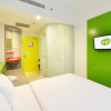 Отель POP! Hotel Stasiun Kota Surabaya, фото 2