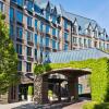 Отель Holiday Inn Hotel & Suites North Vancouver, an IHG Hotel, фото 1