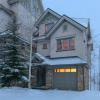 Отель Aspen Ridge 17 by Avantstay Ski-in/ski-out Town House w/ Hot Tub, фото 1