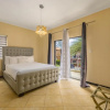 Отель Amazing 4br3 5BA Villa w Private Pool Goldcoast, фото 3