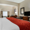 Отель Comfort Suites Airport, фото 6