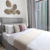 Отель Chic And Stylish 1BR With Grand Marina Views!, фото 2