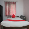 Отель OYO 7476 Braganza Guest House, фото 8