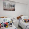 Отель Deluxe 3 Bedroom Apartment, Balcony, 15 Minutes Walk To City And Beach Sys2, фото 4