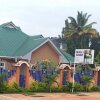 Отель Triple J Resort, фото 1